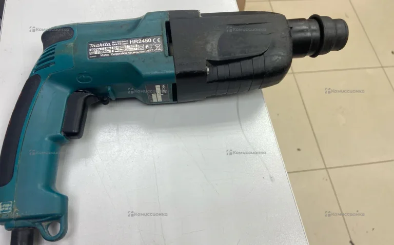 Перфоратор Makita HR2450 Y