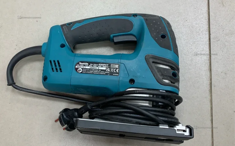 Электролобзик makita 4350FCT