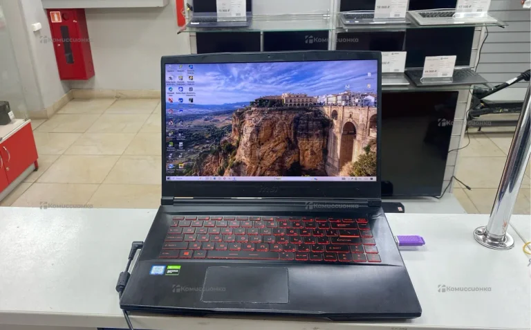 Ноутбук  MSI