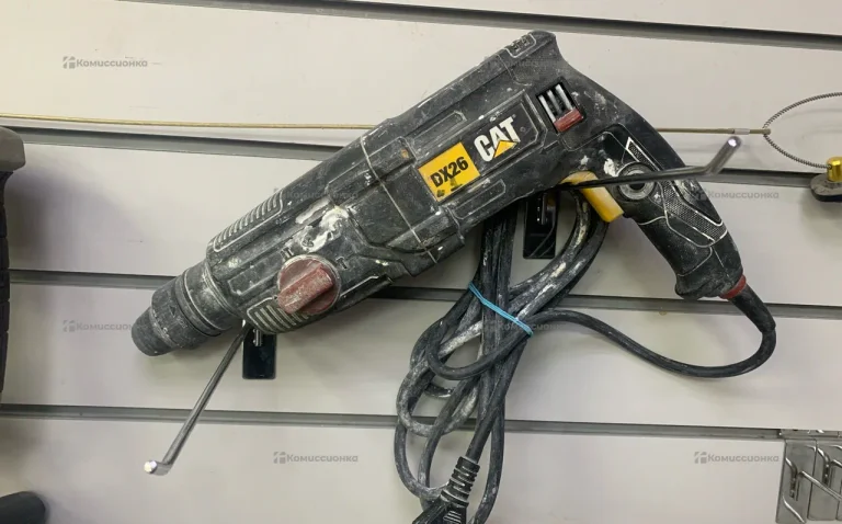 Перфоратор CAT DX26