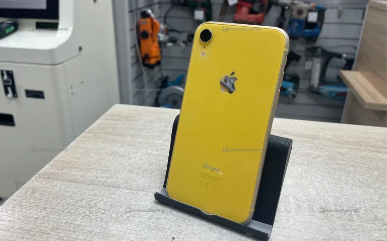 Apple iPhone XR 3/128 ГБ