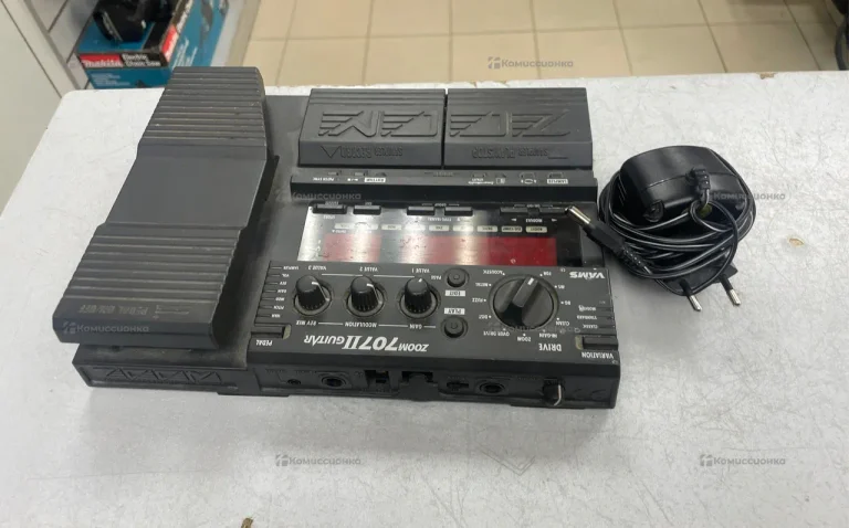 Педаль zoom 707 II guitar