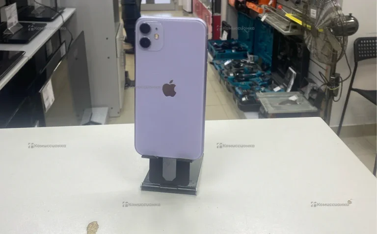 Apple iPhone 11 4/64 ГБ