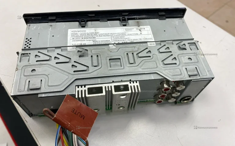 Автомагнитола Kenwood KMM-304Y