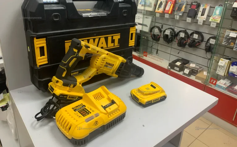 Перфоратор Dewalt DCH133 2X2.0