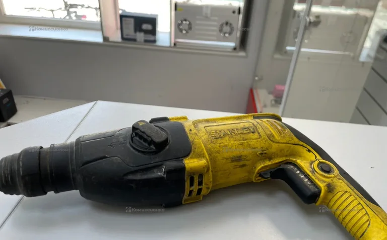 Перфоратор STANLEY SHR263