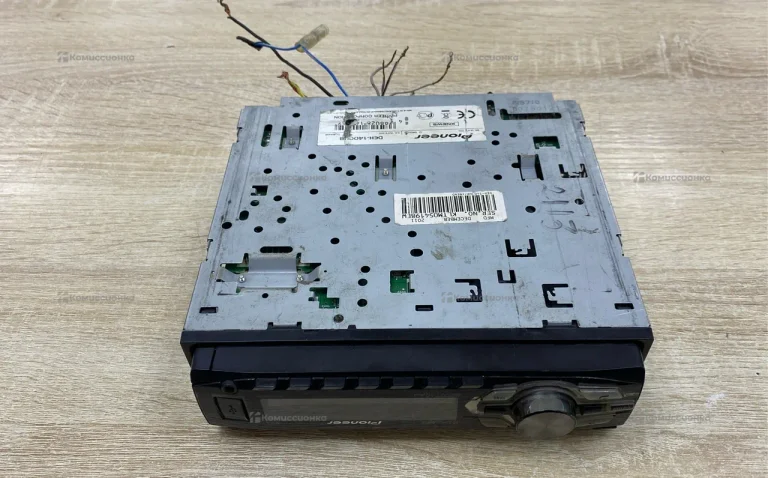 Автомагнитола  pioneer DEH-1400