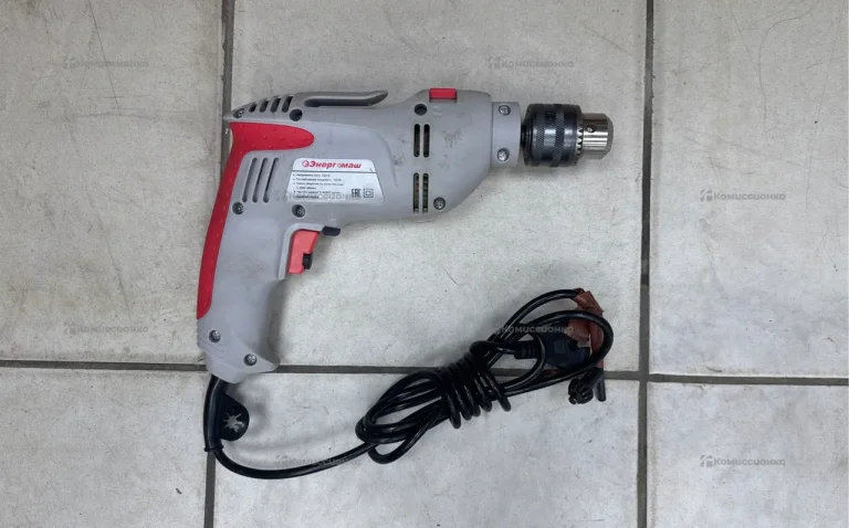 Дрель Энергомаш ДУ-20700
