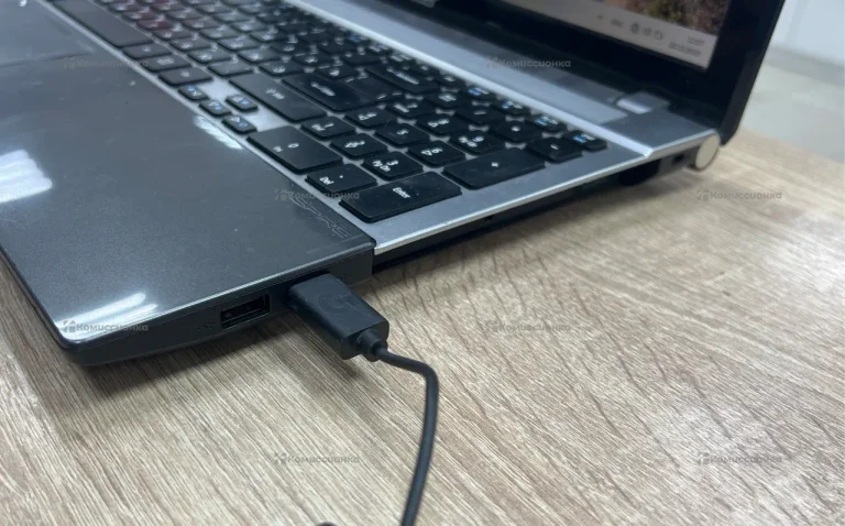 Ноутбук  ACER ASPIRE V3-571G