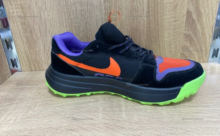 Кроссовки Nike ACG 43