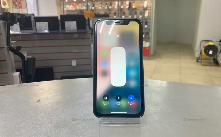 Apple iphone XR 128 в корпусе 16 pro.