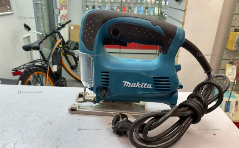 Электролобзик makita 4329