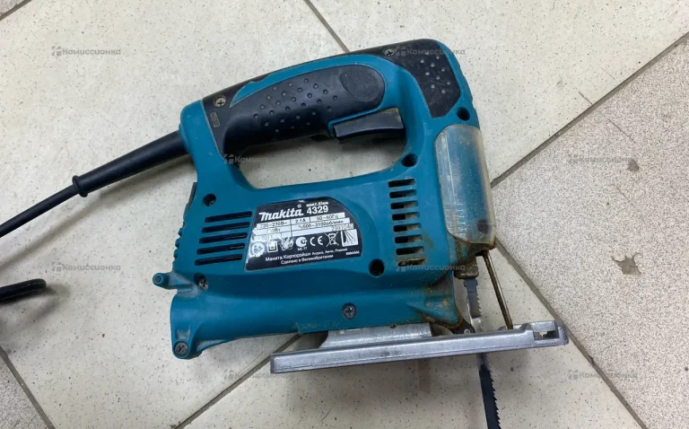Электролобзик makita 4329