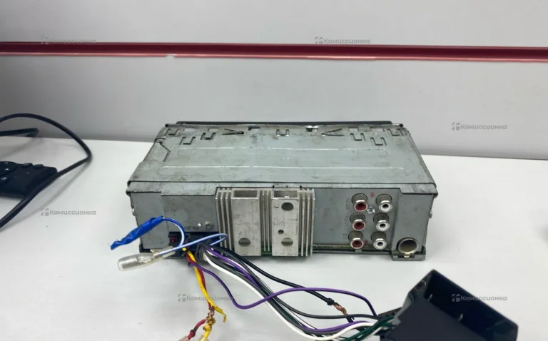 Автомагнитола  Kenwood KMM-300Y