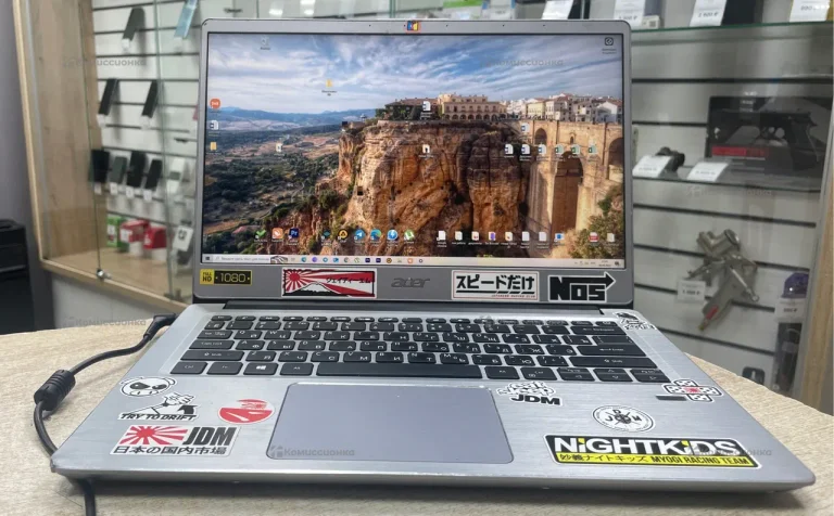 Ноутбук Acer Swift N17W7