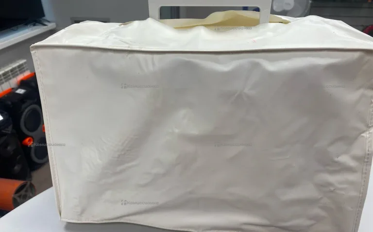 Швейная машина  janome