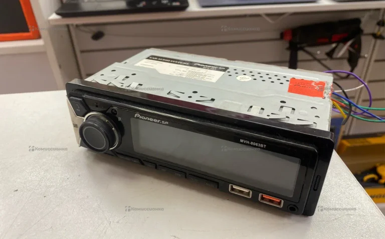 Автомагнитола Pioneer 8063BT