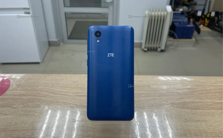 ZTE Blade L8 1/16 ГБ