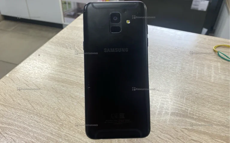 Samsung Galaxy A6 (2018) 4/32 ГБ