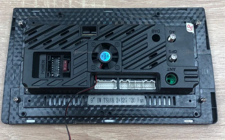 Автомагнитола DW TS18A 2+32G 720 FAN