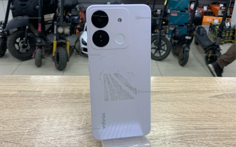 Tecno Spark 7 4/64 ГБ