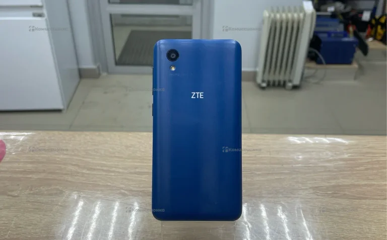 ZTE Blade L8 1/16 ГБ