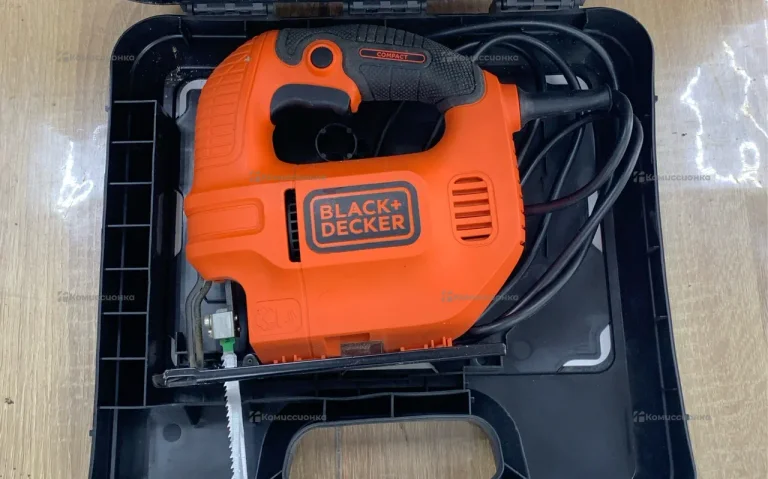 электролобзик Black&decker KFBES410