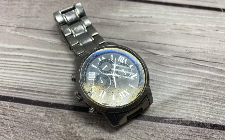 Часы  guess w0379g1