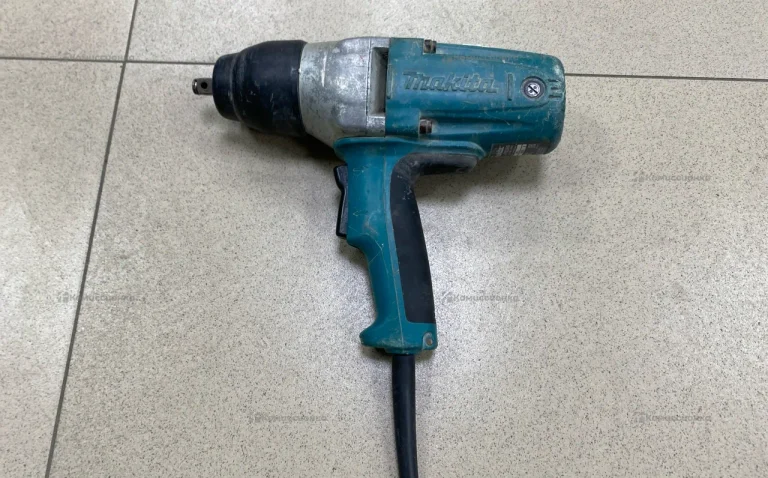 Гайковерт makita TW0350