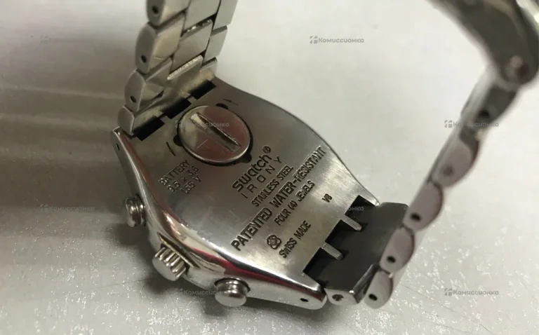 Часы  SWATCH