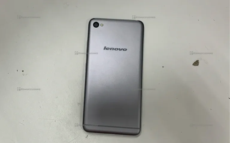 Lenovo S90 Sisley 2/32 ГБ