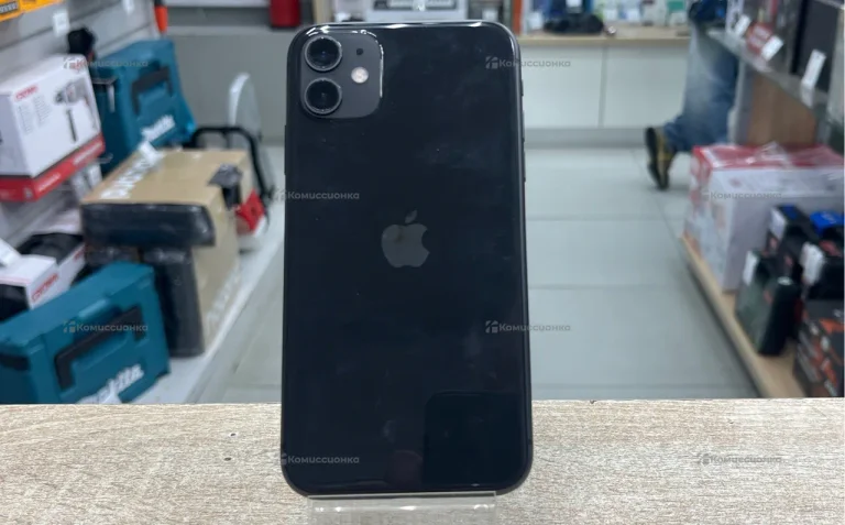 Apple iPhone 11 4/64 ГБ