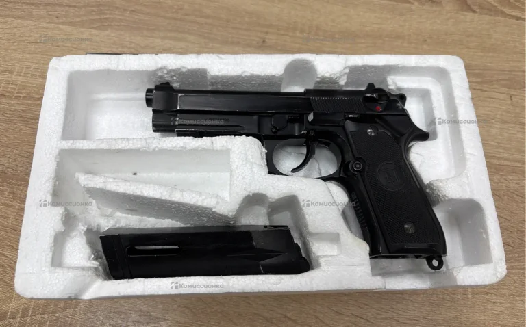 Страйкбольный пистолет KJW Beretta M9A1 Gas GBB B