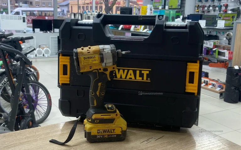 Аккумуляторный гайковертDeWalt