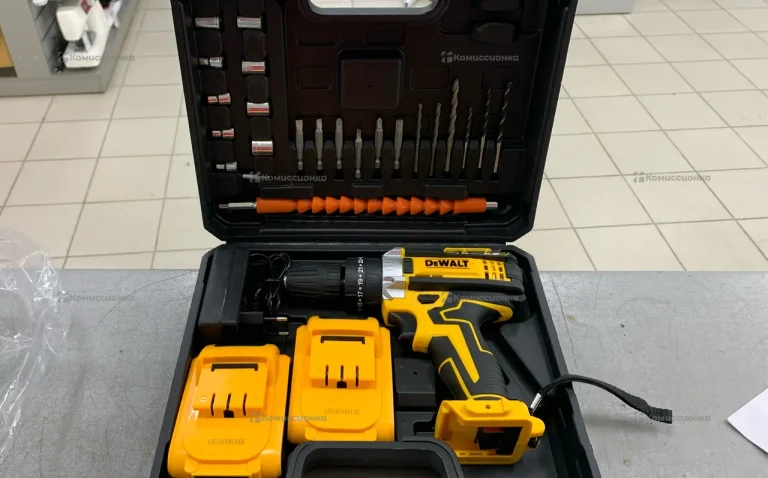 Шуруповерт DeWalt реплика.