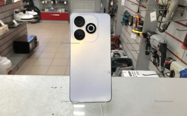 Infinix Smart 8 4/128 ГБ