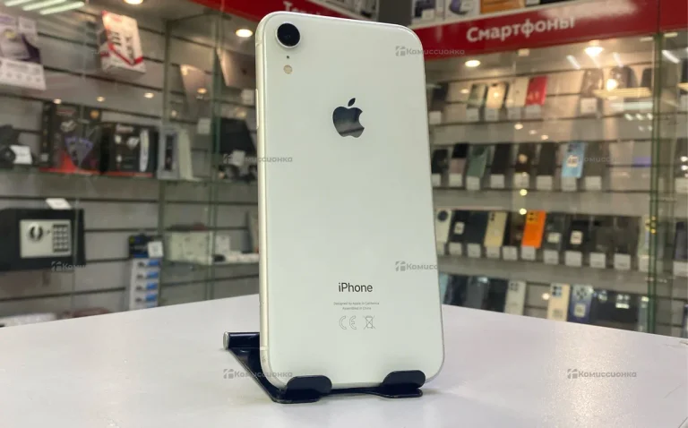Apple iPhone XR 3/64 ГБ