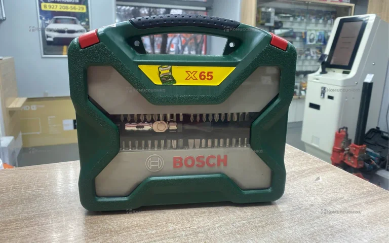 Набор бит+отвертка Bosch 65 предметов