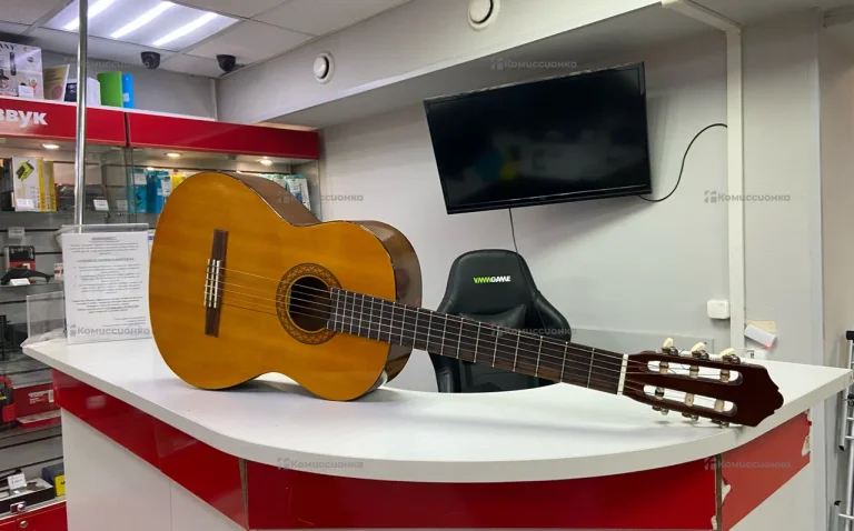 Гитара YAMAHA C40