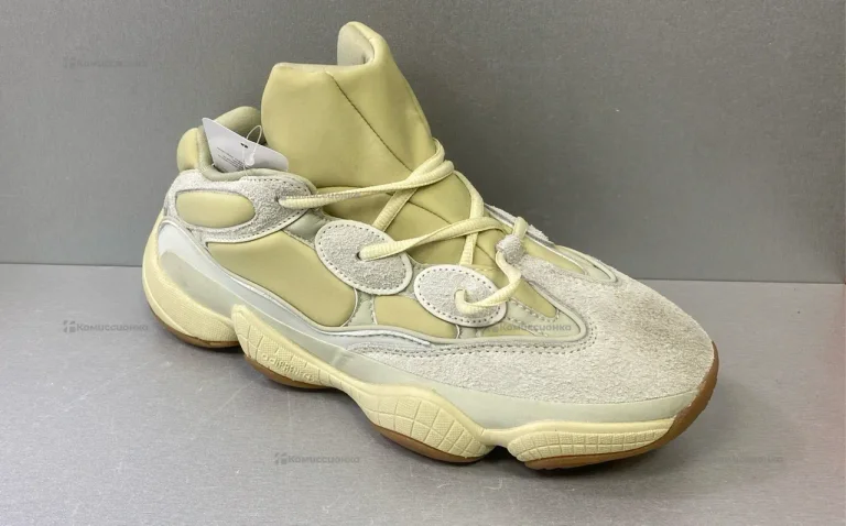Кроссовки Adidas Yeezy 500 40р