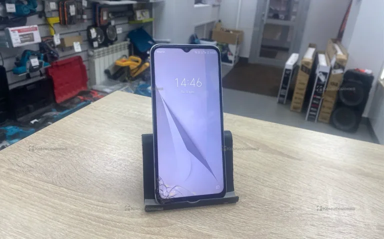 Tecno Spark 8C 4/64 ГБ