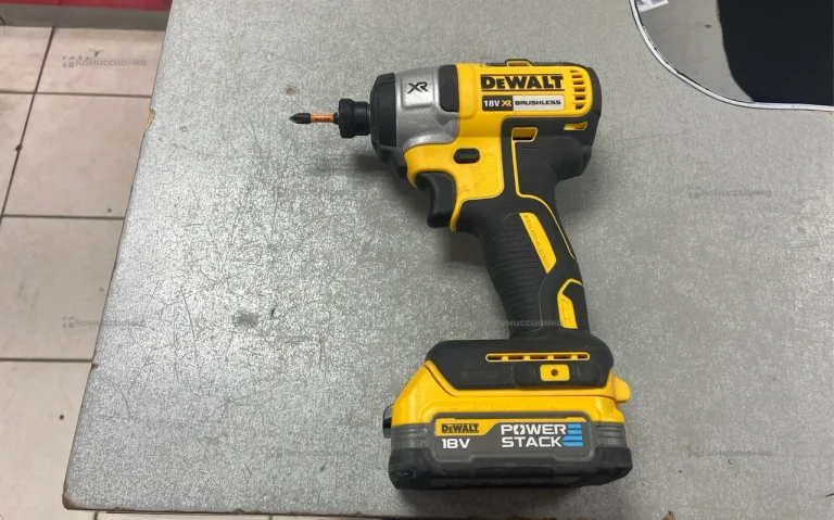 Шуруповерт dewalt dcf887