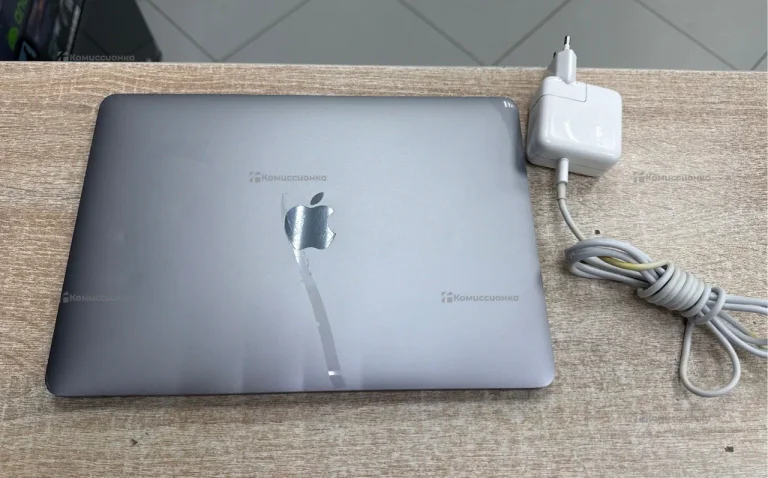 Ноутбук MacBook 12 2017