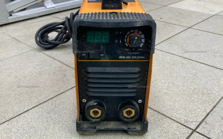 Сварочный аппарат Real ARC250 Z244