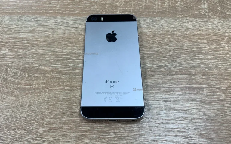 Apple iPhone SE 2/32 ГБ