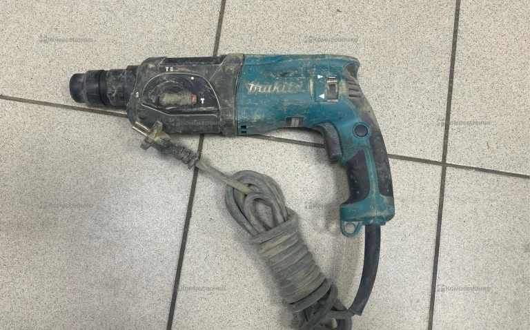 Перфоратор Makita 2470HR