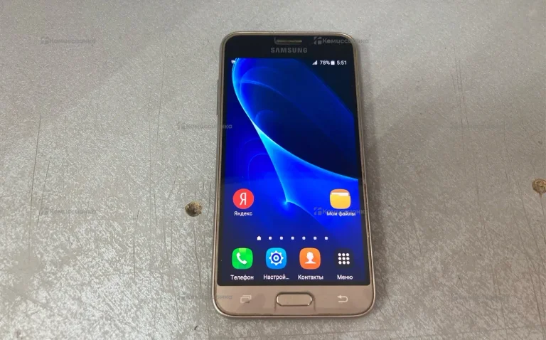 Samsung Galaxy J3 (2016) SM-J320F/DS 8Gb