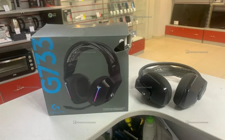 Logitech G733