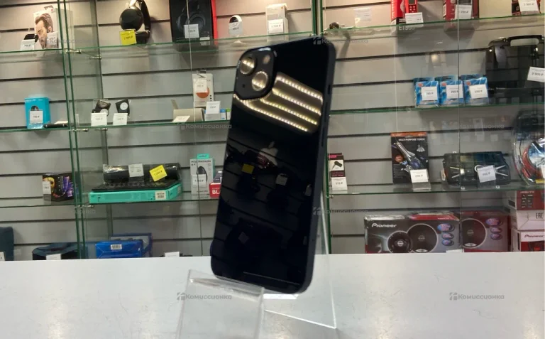 Apple iPhone 13 4/128 ГБ