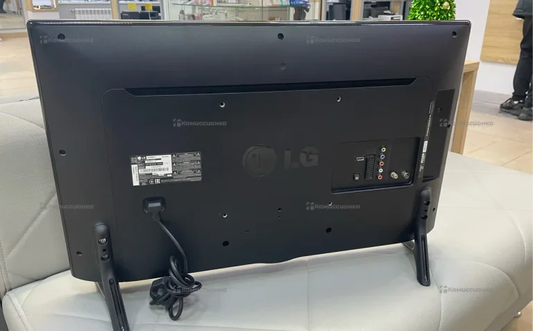 Телевизор LG32LB561V